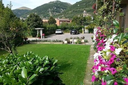 Berny House Gubbio Camere giardino parcheggio